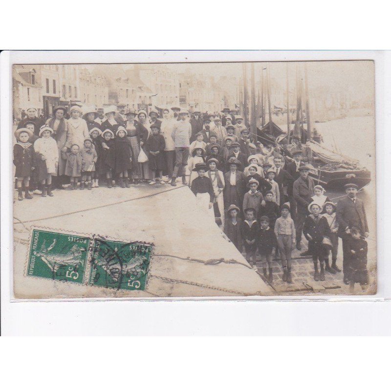 LE POULIGUEN: les quais, le port