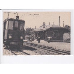 SUISSE: ARZIER: la gare, train - très bon état