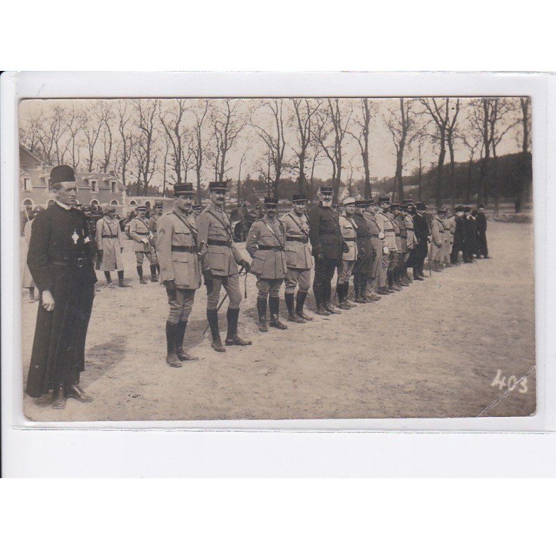 TOURS: militaire - état