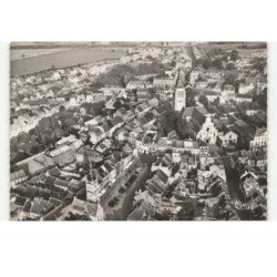 LE CATEAU: la grand'place et l'église vue aérienne 10X15 - très bon état