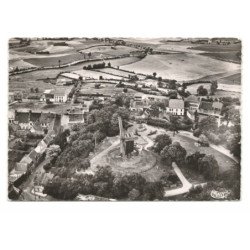 MONT-CASSEL: le moulin et la statue du maréchal foch vue aérienne 10X15 - état