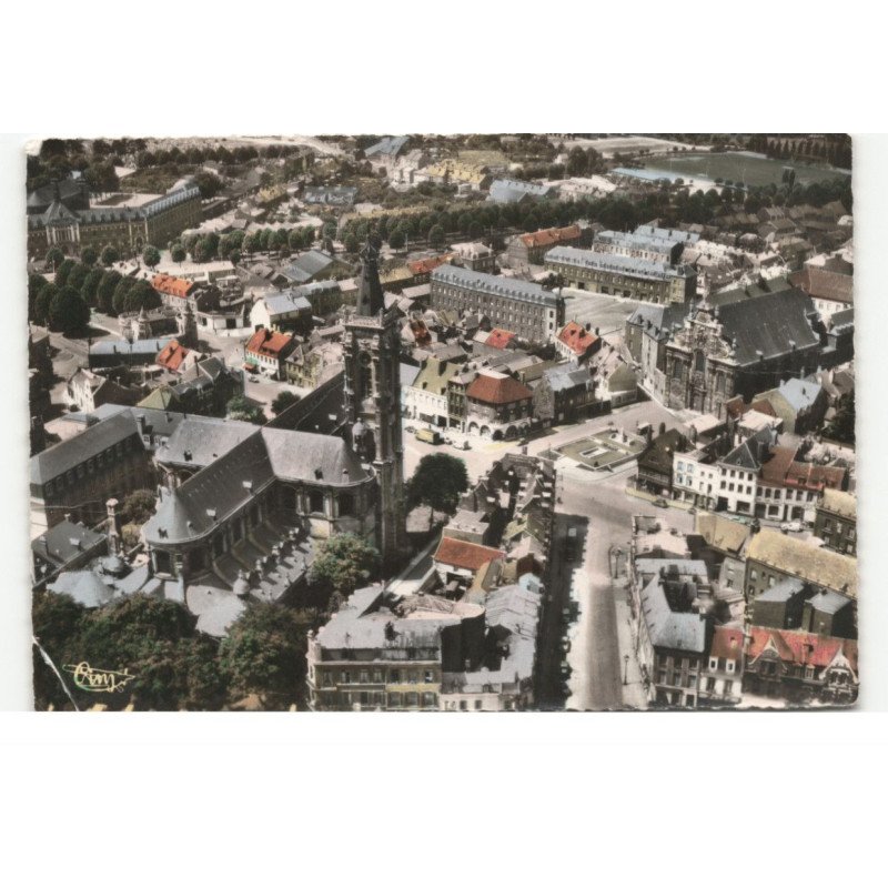 CAMBRAI: la cathédrale vue aérienne 10X15 - très bon état
