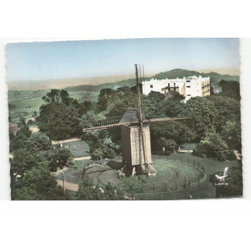 MONT CASSEL: le moulin érigé sur l'emplacement de l'ancien kastel meuler vue aérienne 10X15 - très bon état