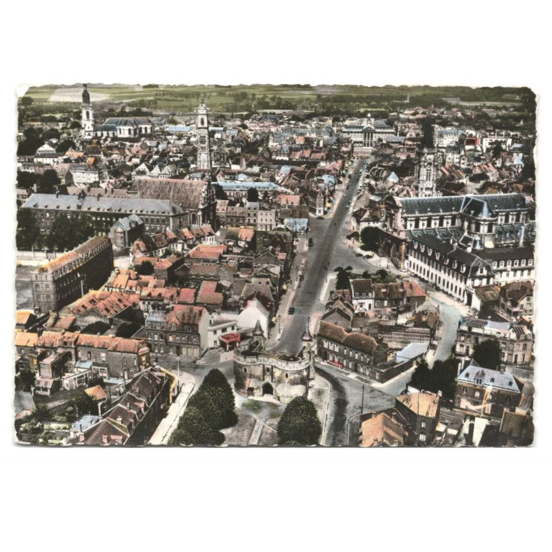 CAMBRAI: la porte de paris vue aérienne 10X15 -très bon état