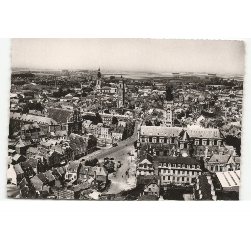 CAMBRAI: cathédrale notre-dame beffroi église saint)géry et hôtel de ville vue aérienne 10X15 -très bon état