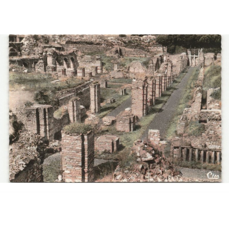 BAVAI: les fouilles gallo-romaines vue aérienne 10X15 - tres bon etat
