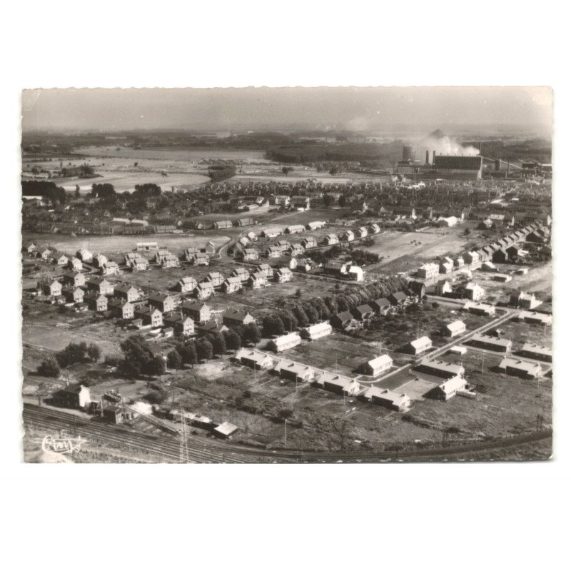 BRUAY-sur-L'ESCAUT: cité et gare de thiers vue aérienne 10X15 - tres bon etat
