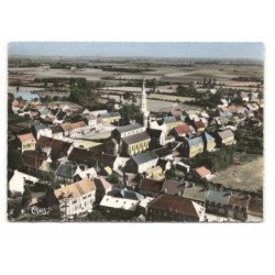 BOLLEZEELE: église notre-dame de la visitation la place vue aérienne 10X15 - tres bon etat