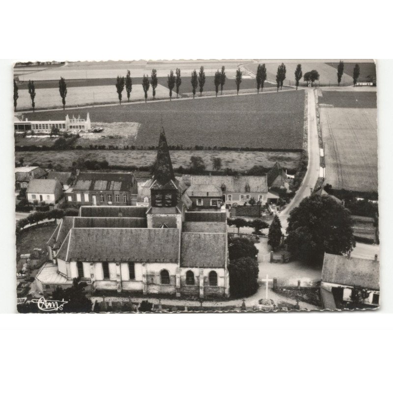 BOESEGHEM: l'église, vue aérienne 10X15 - tres bon etat