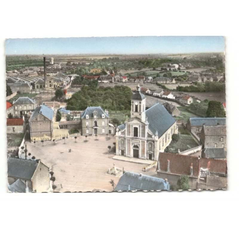 BOUSIES: l'église et la place vue aérienne 10X15 - tres bon etat