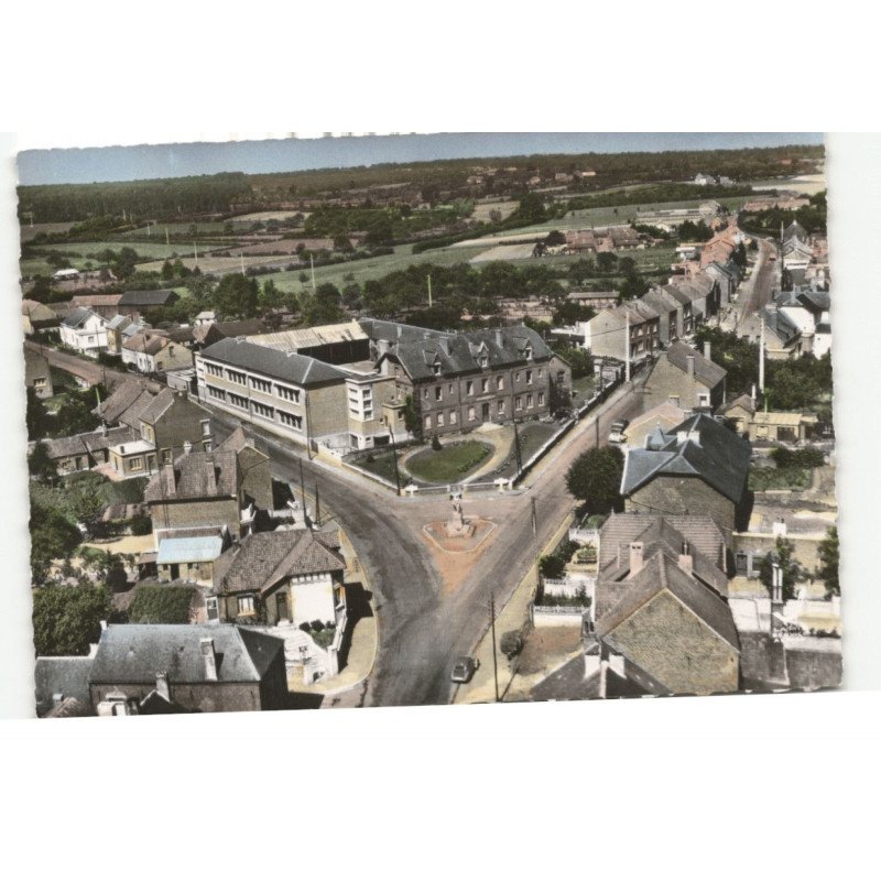 BERLAIMONT: le monument vue aérienne 10X15 - tres bon etat