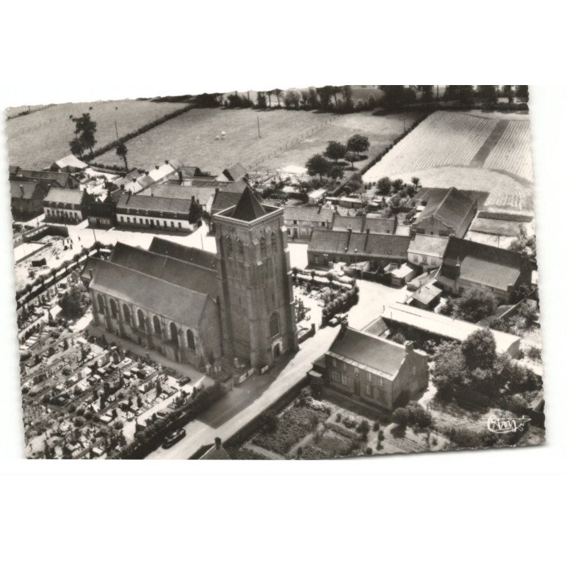 ARKENE: l'église et la place vue aérienne 10X15 - très bon etat