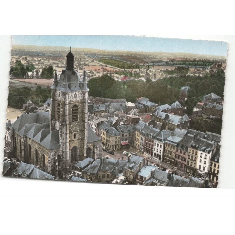 AVESNES-sur-HELPE: église vue aérienne 10X15 - très bon etat
