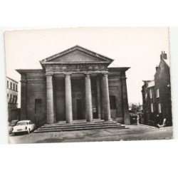 AVESNES: le palais du justice vue aérienne 10X15 - très bon etat