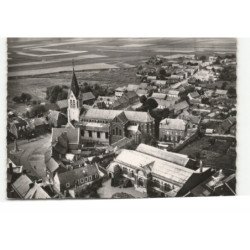 AVESNES-les-AUBERT: l'église et la salle des fêtes vue aérienne 10X15 - très bon etat