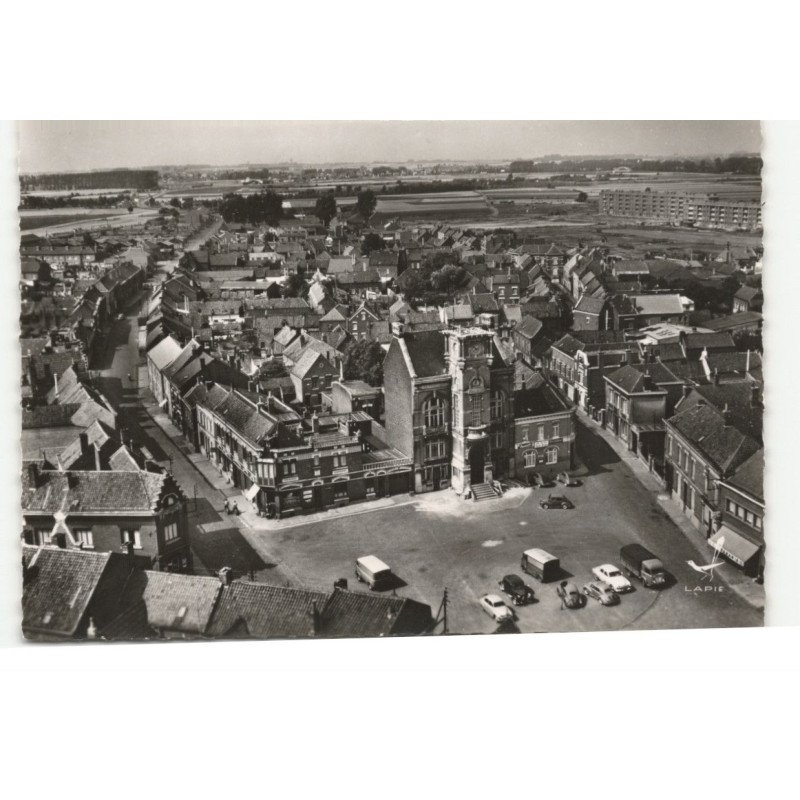 ANNOEULLIN: la grande place aérienne 10X15 - très bon etat