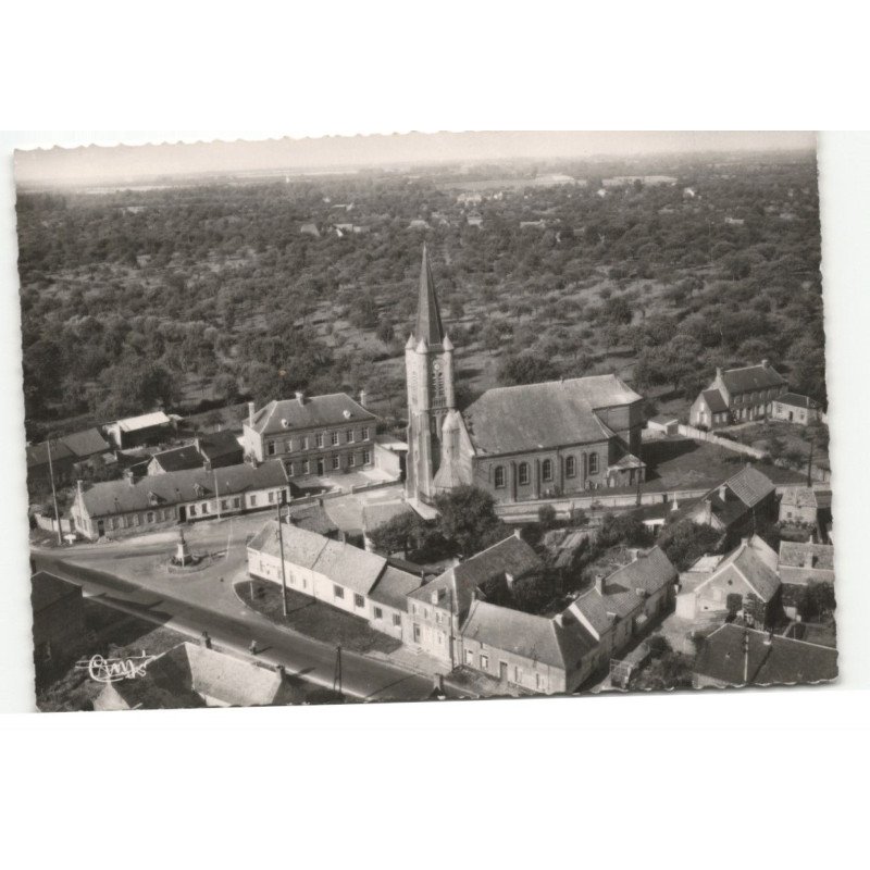 JOLIMETZ: place de l'église vue aérienne 10X15 - très bon etat