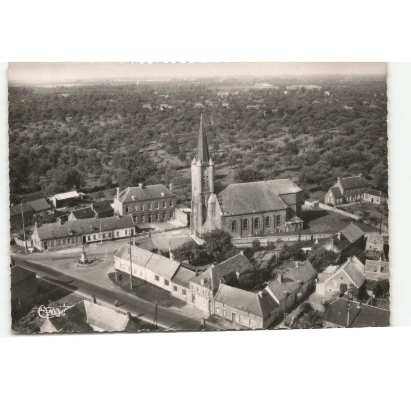 JOLIMETZ: place de l'église vue aérienne 10X15 - très bon etat