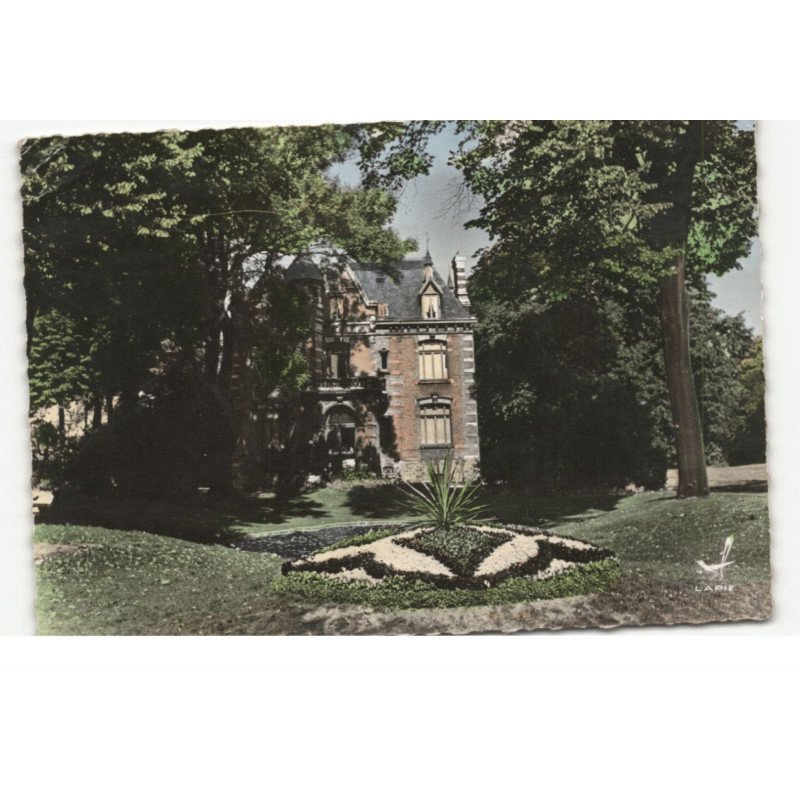 HELLEMMES: mairie d'hellemmes vu du parc vue aérienne 10X15 - très bon etat