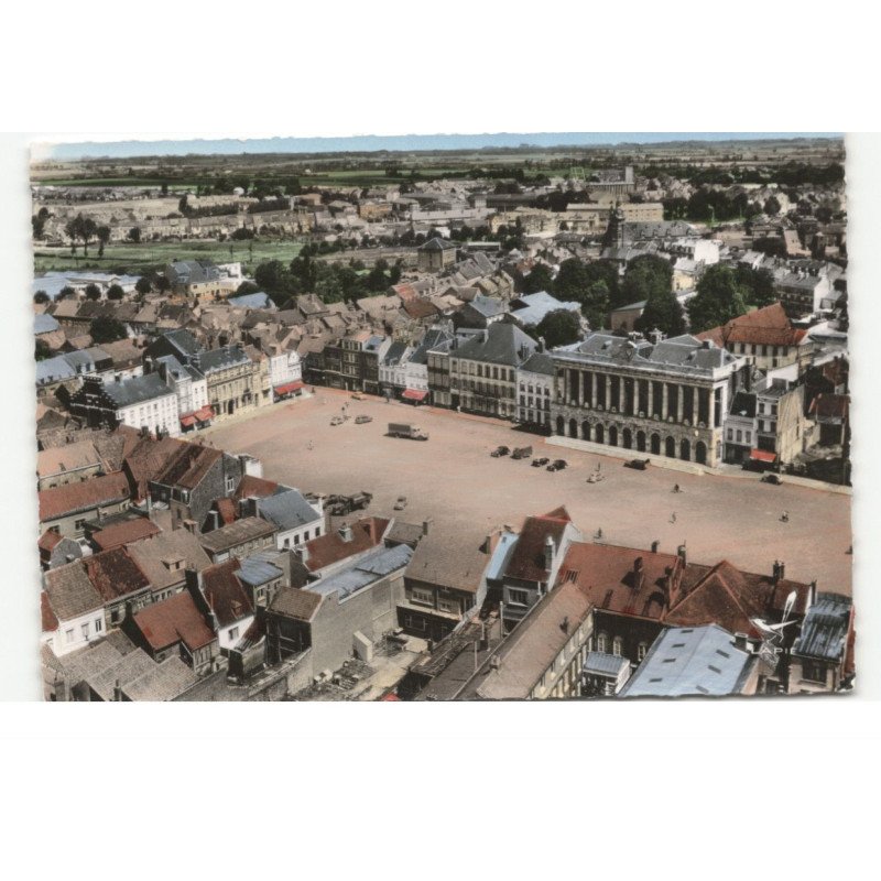 HAZEBROUCK: la grande'place vue aérienne 10X15 - très bon etat