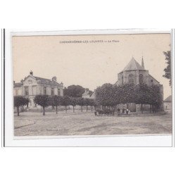 CHENNEVIERES-les-LOUVRES : la place - tres bon etat