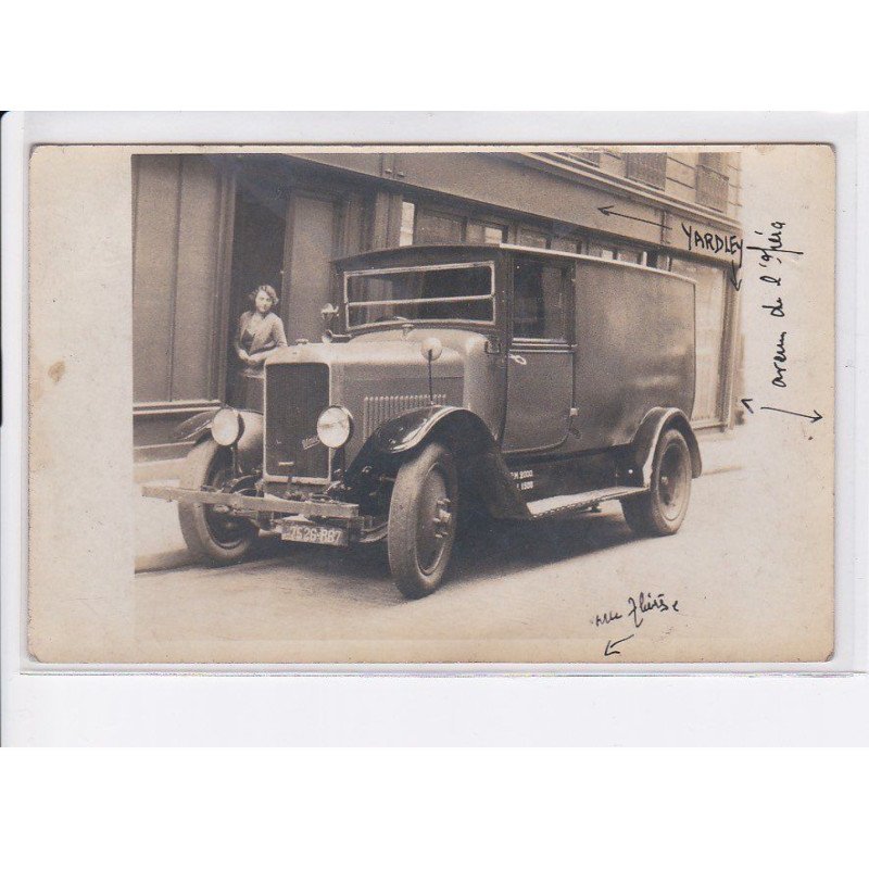 PARIS: 75001, angle rue therese et avenue opera, camion - très bon état