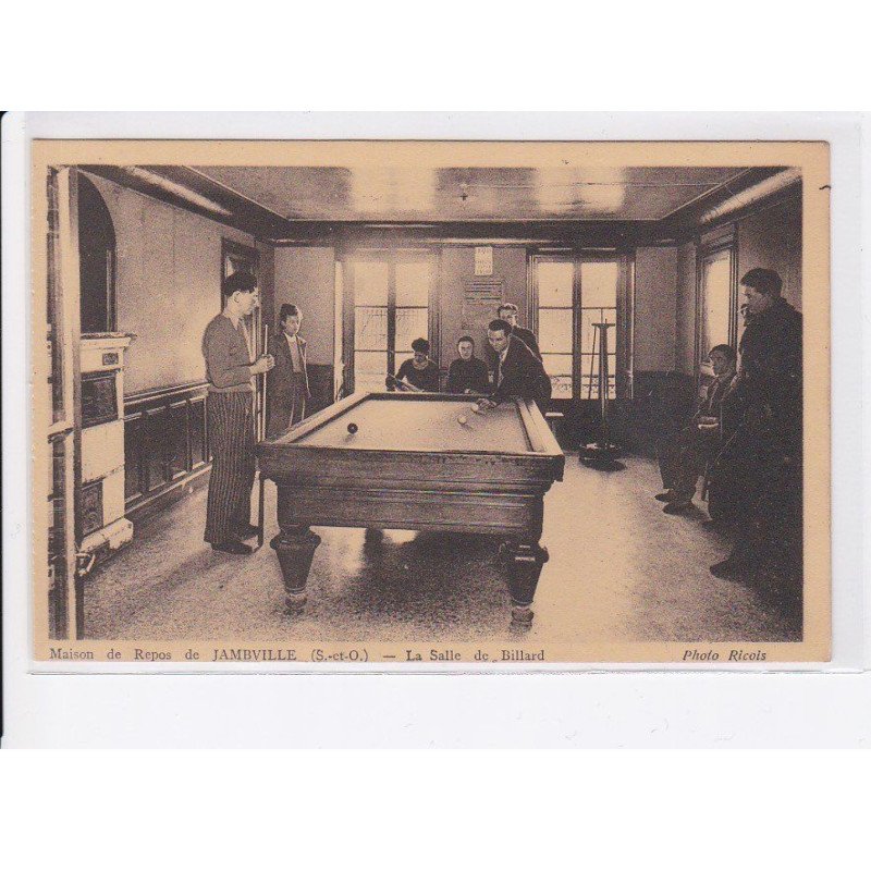JAMBVILLE: maison de repos, la salle de billard - très bon état