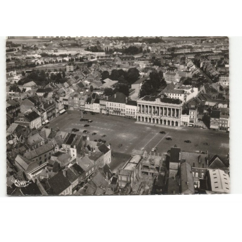 HAZEBROUCK: la grand' place vue aérienne 11X15 - très bon état