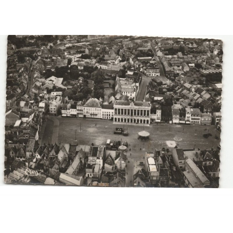 HAZEBROUCK: l'hôtel de ville vue aérienne 11X15 - très bon état