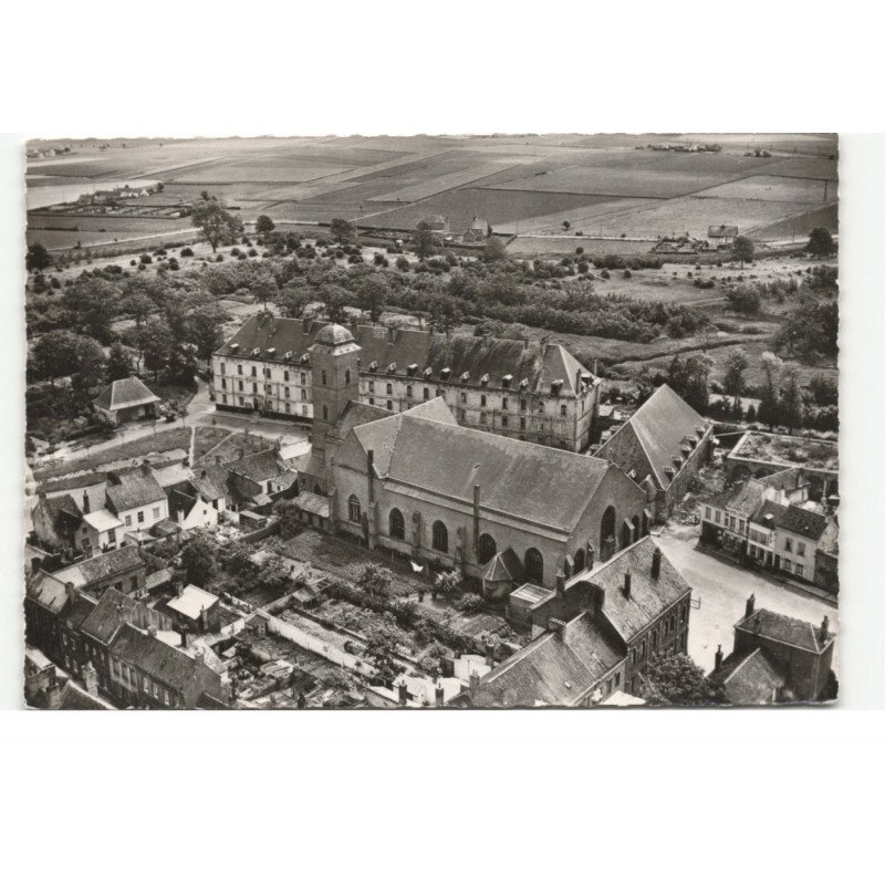 GRAVELLINES: l'église vue aérienne 10X15 - très bon état