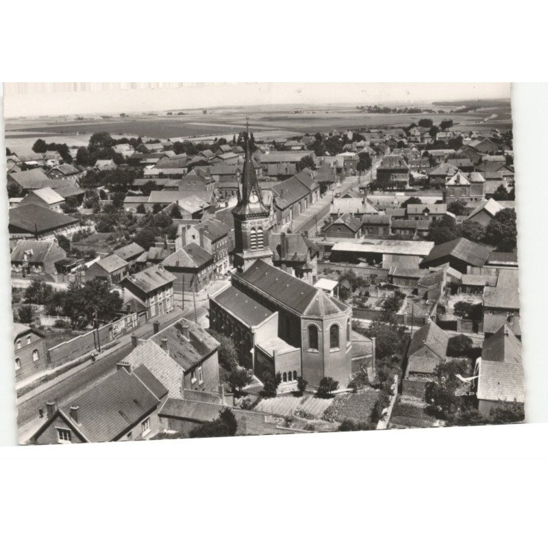 GOUZEAUCOURT: chapelle saint-christophe et vue générale vue aérienne 10X15 - très bon état