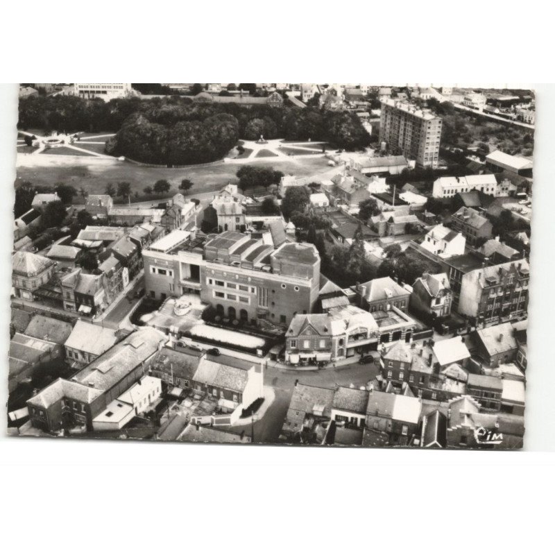 FOURMIES: la salle des fêtes vue aérienne 10X15 - très bon état