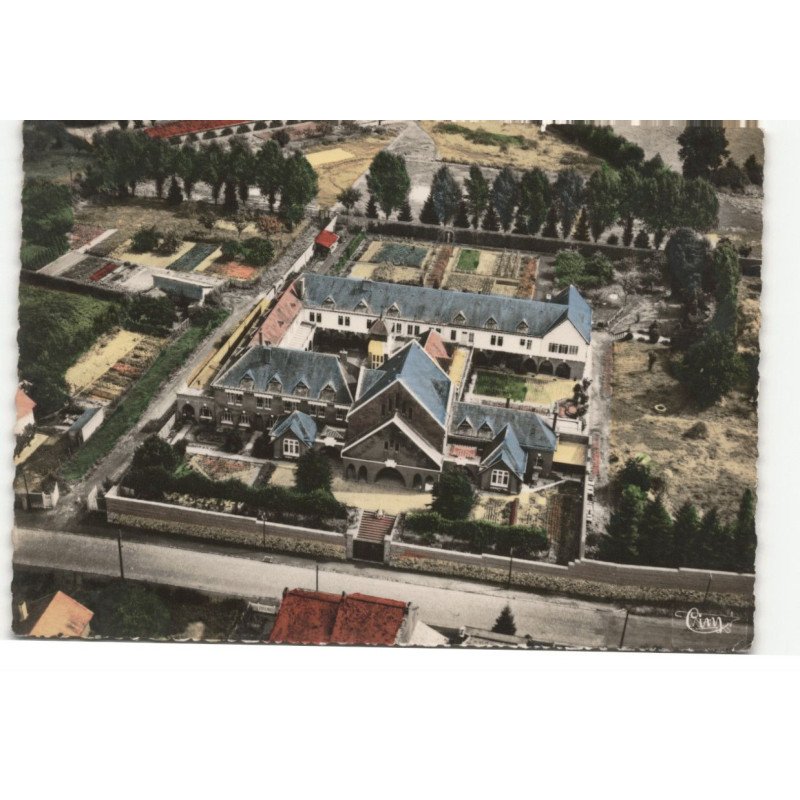 FOURMIES: monastère des clarisses vue aérienne 10X15 - très bon état
