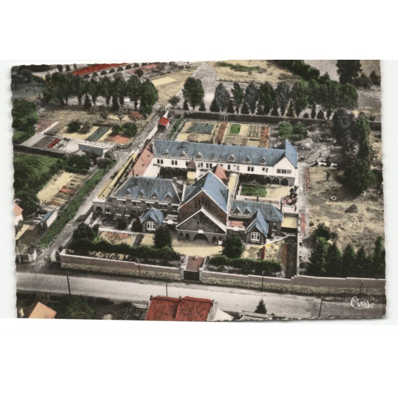 FOURMIES: monastère des clarisses vue aérienne 10X15 - très bon état