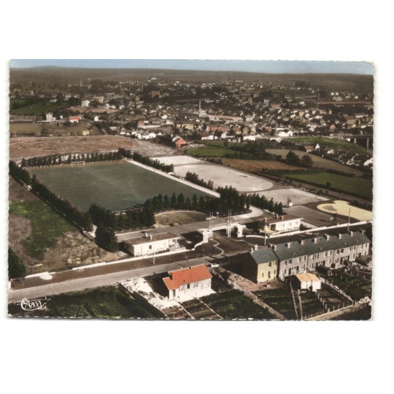FOURMIES: le stade léo-lagrange vue aérienne 10X15 - très bon état