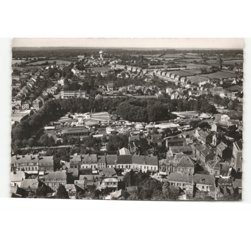 FOURMIES: la place verte vue aérienne 10X15 - très bon état