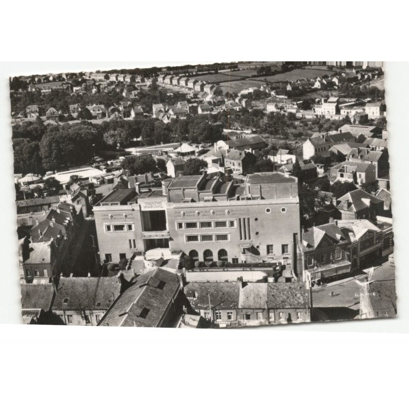 FOURMIES: le théâtre vue aérienne 10X15 - très bon état
