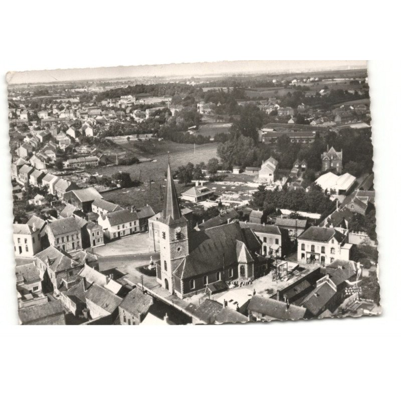 FERRIERE-la-GRANDE: l'église et le monument vue aérienne 10X15 - très bon état