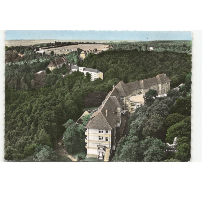 FELLERIES-LIESSIES: vue d'ensemble du sanatorium vue aérienne 10X15 - très bon état