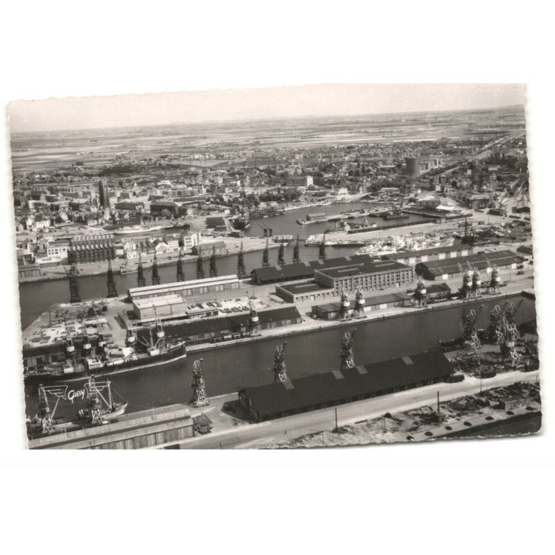 DUNKERQUE: le port vue aérienne 10X15 - très bon état