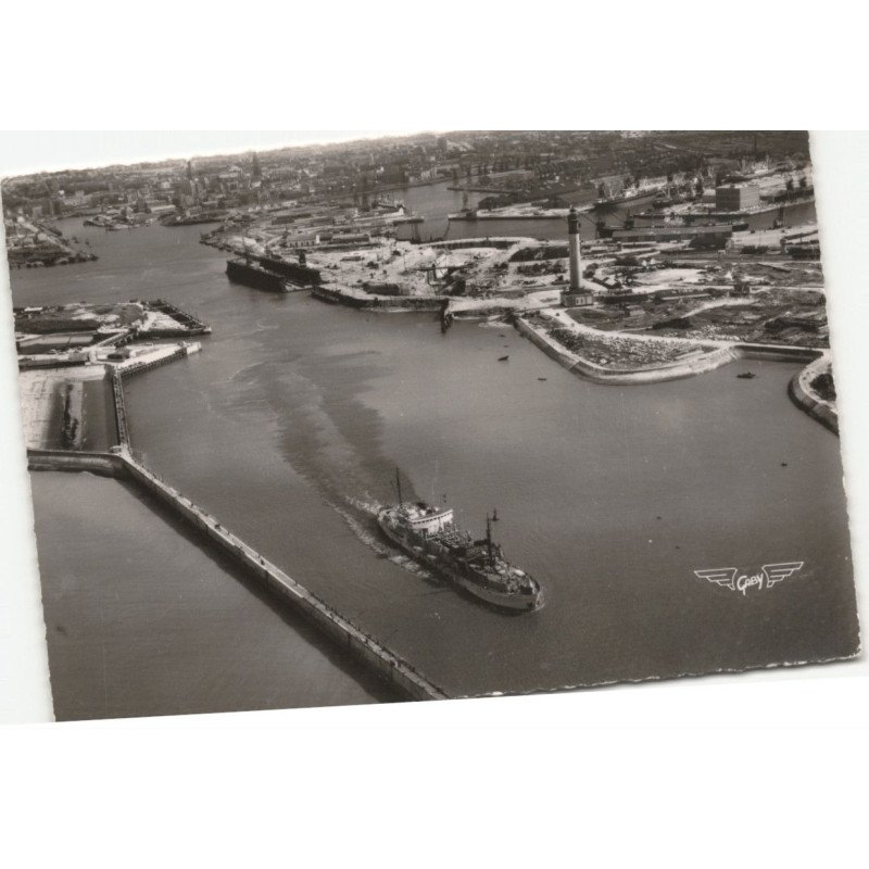 DUNKERQUE: le port vue aérienne 10X15 - très bon état
