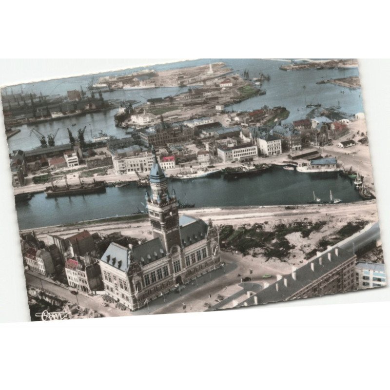 DUNKERQUE: l'hôtel de ville, le port vue aérienne 10X15 - très bon état