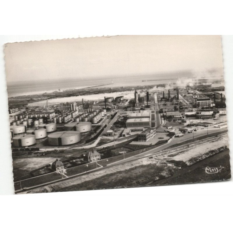 DUNKERQUE: raffineries des pétroles vue aérienne 10X15 - très bon état