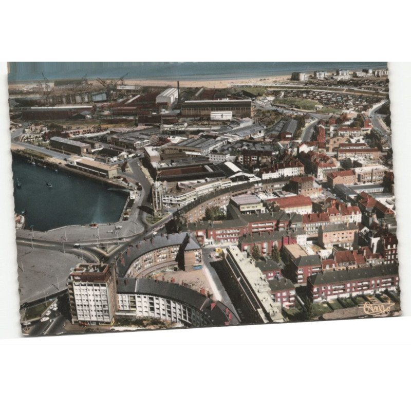 DUNKERQUE: le port vue aérienne 10X15 - très bon état