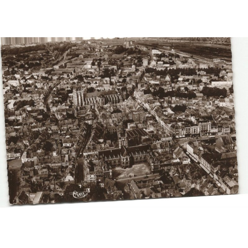 DOUAI: vue aérienne 10X15 - très bon état