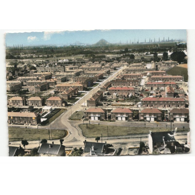DOUCHY-les-MINES: cité barbusse vue aérienne 10X15 - très bon état