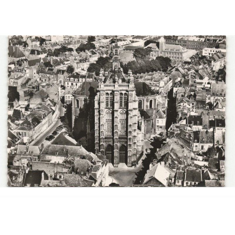 DOUAI: église saint-pierre vue aérienne 10X15 - très bon état