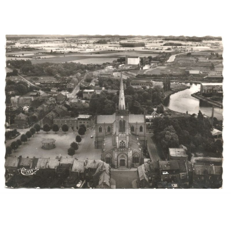 QUESNOY-sur-DEULE: vue générale, l'église vue aérienne 10X15 - très bon état