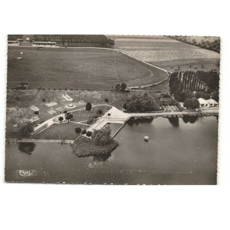 LE QUESNOY: la plage et le champ de courses vue aérienne 10X15 - très bon état