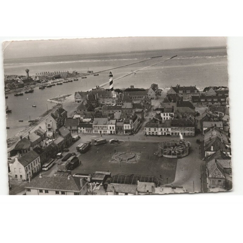 PETIT-FORT-PHILIPPE: la place, le chenal vue aérienne 10X15 - très bon état